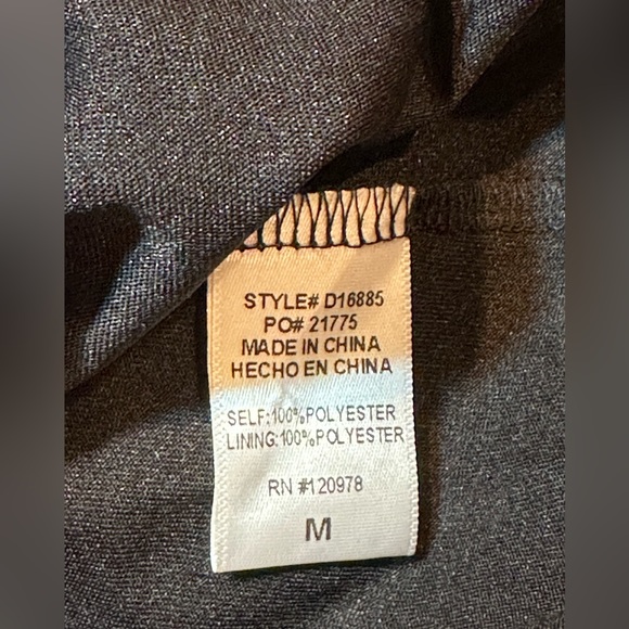 Entro Ladies Dress Size Medium Floral Smocked - Picture 6 of 6